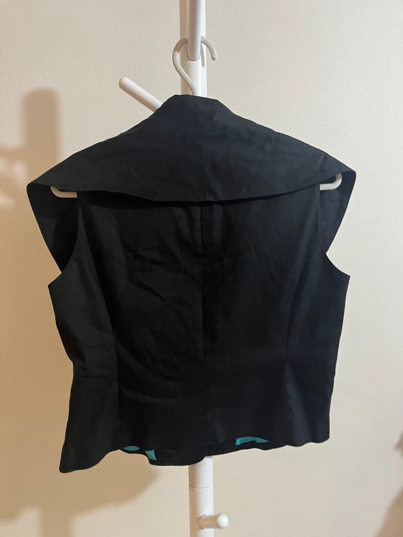 JUNKO KOSHINO 立体薔薇デザイン ベスト