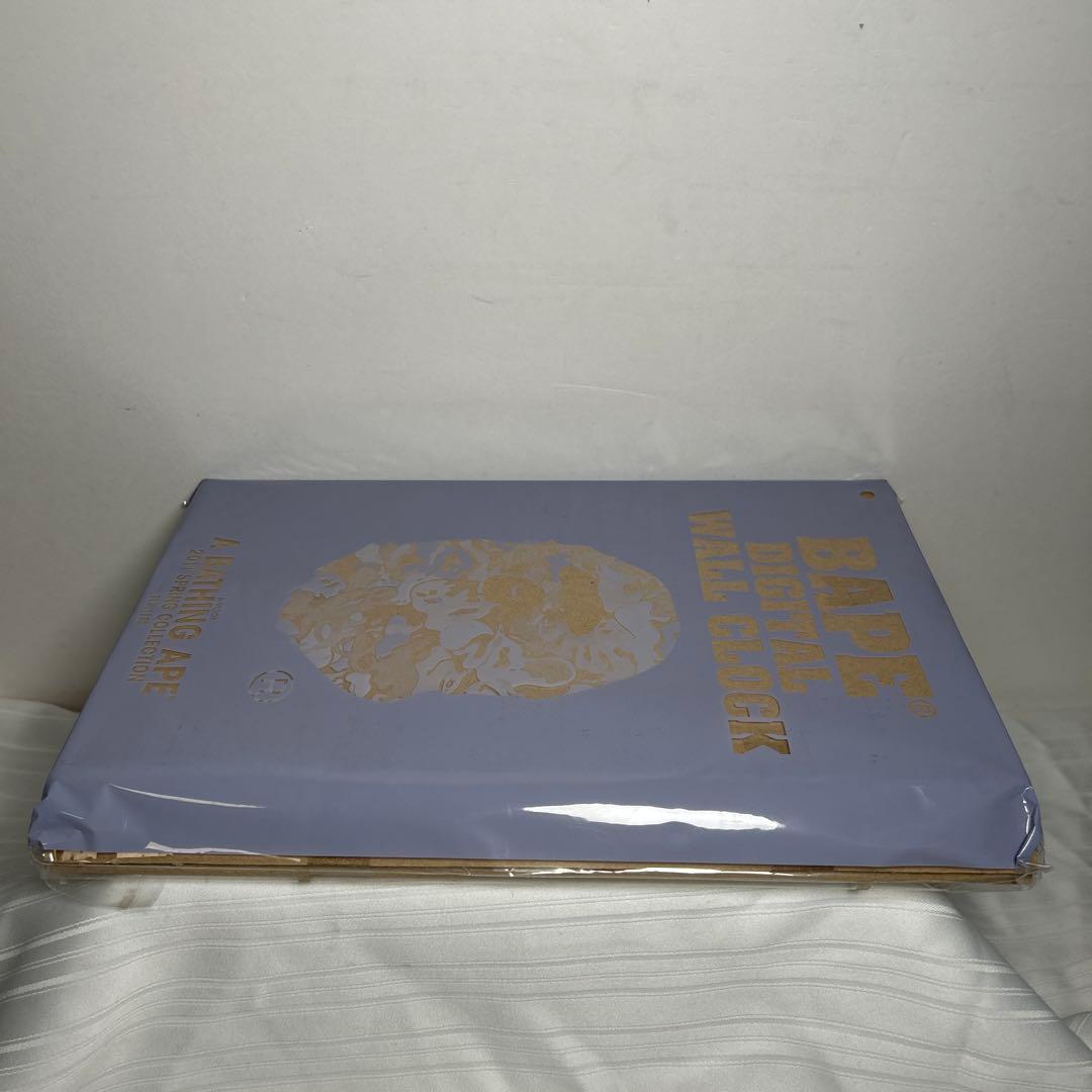 【新品 未開封】BAPE DIGITAL WALL CLOCK 時計 付録