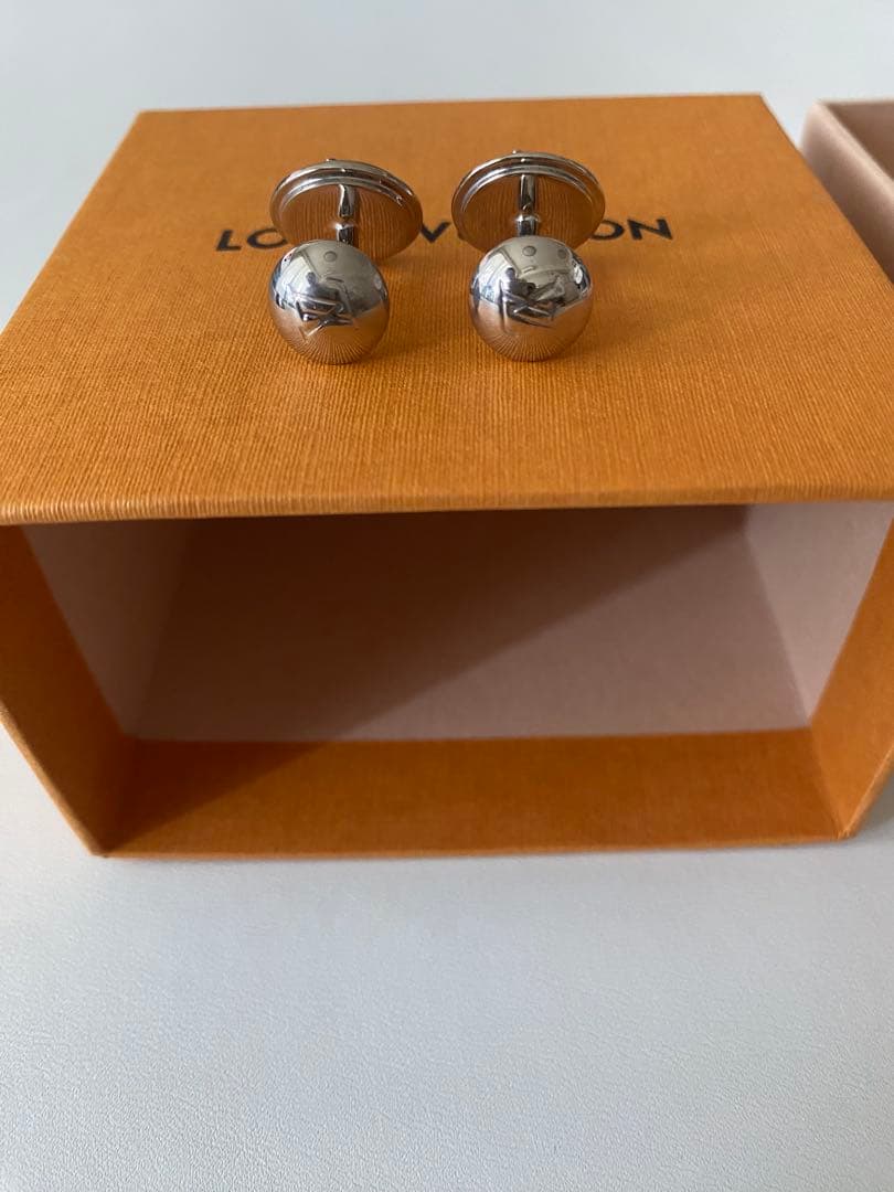 新品未使用Louis Vuitton カフリンクス　ヴィトン　カフス