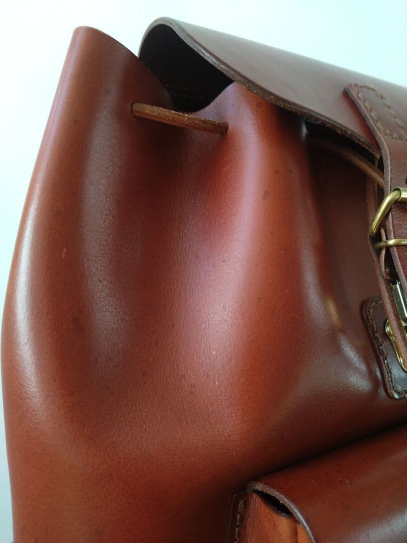 ヘルツ スタンダードなリュック М チョコ HERZ