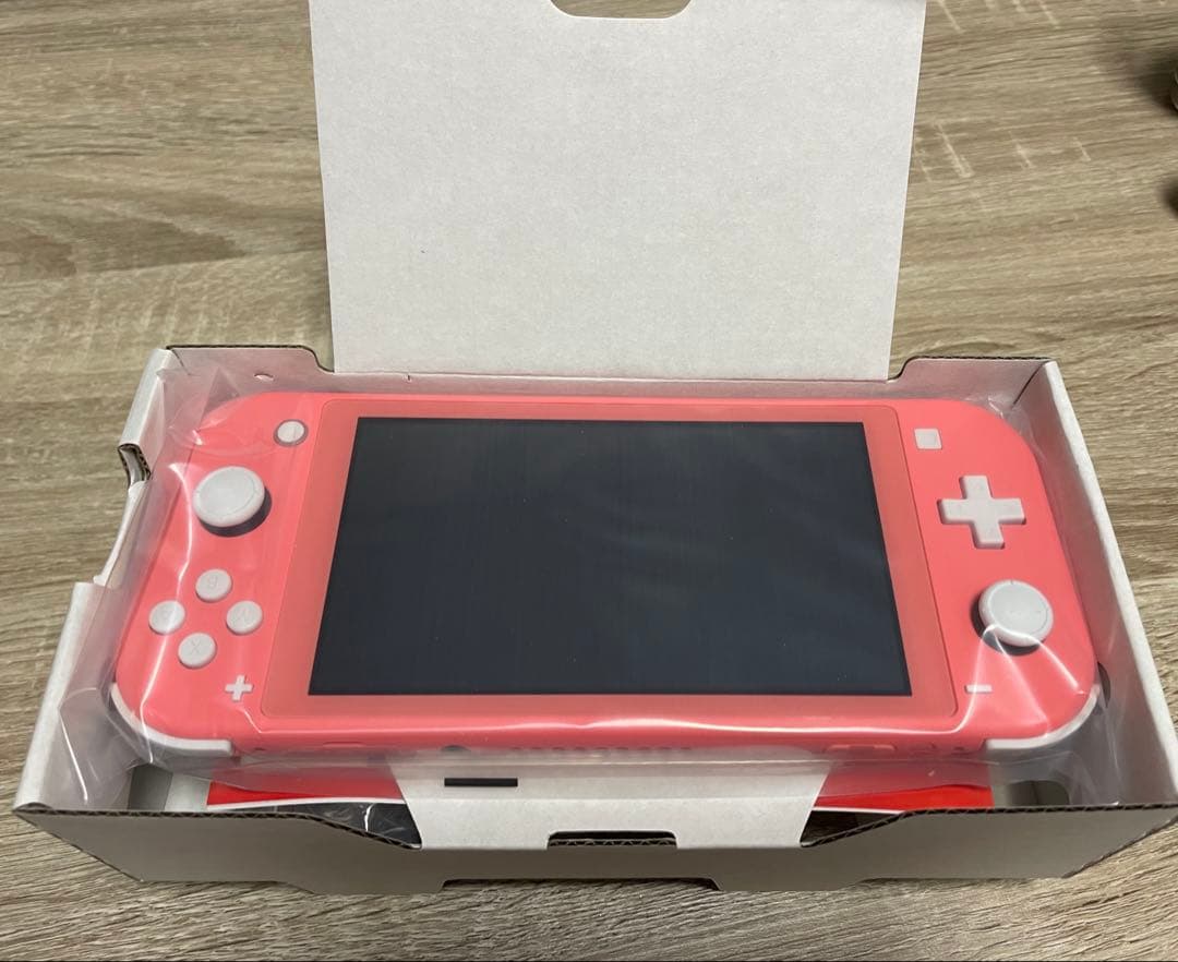【新品・未使用】Nintendo Switch Lite ピンク ＋保護フィルム