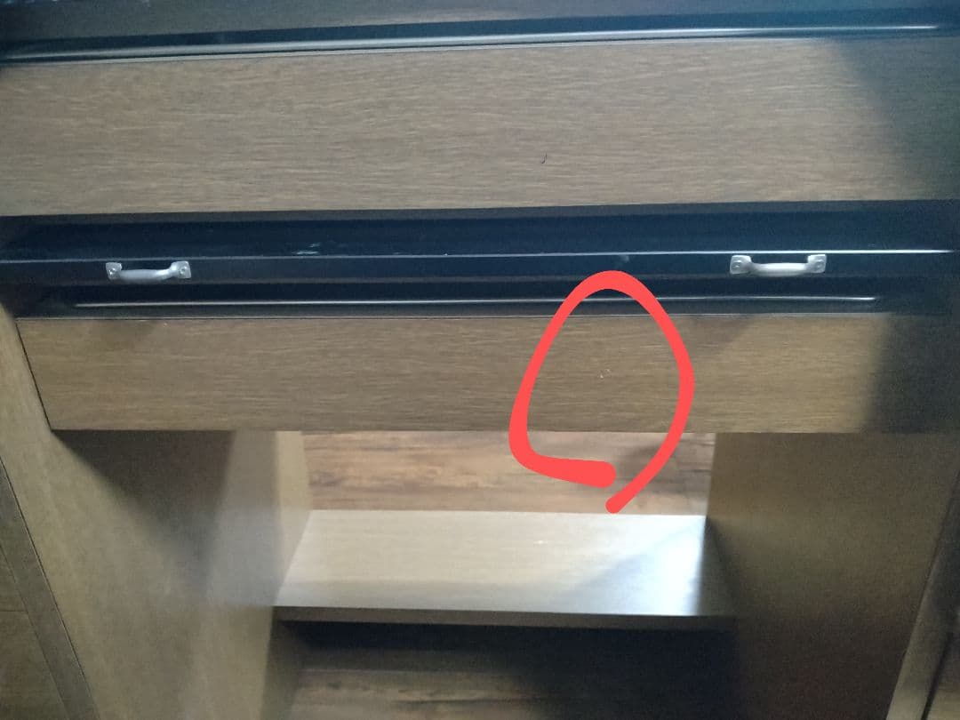 中古　スリーティー彫金デスク　両袖　ウォルナットカラー