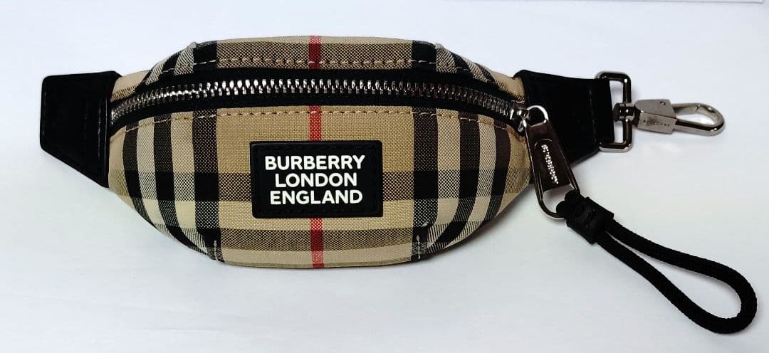 バーバリー ノバチェック ミニポーチ バッグチャーム キーリング