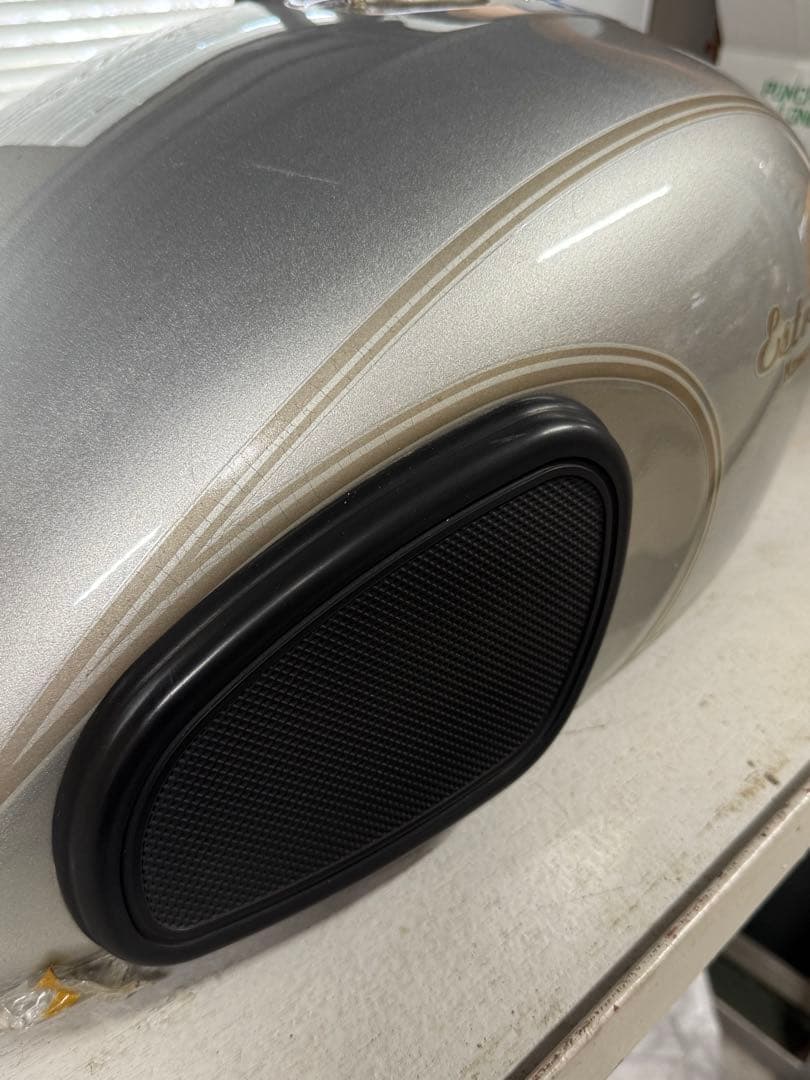 ⭐︎カワサキエストレア純正タンク　キャブ車⭐︎