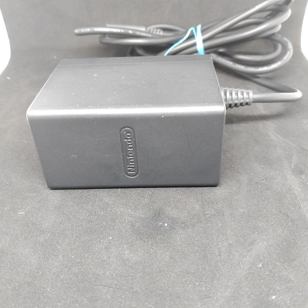 セール中！美品　任天堂スイッチ ライト 充電アダプタ付き　Switch LITE