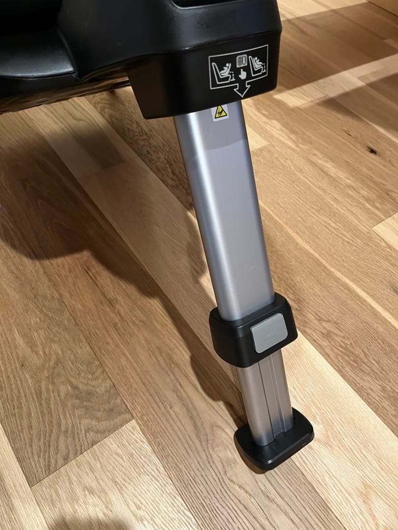 貴重　RECARO salia J ブラック チャイルドシート