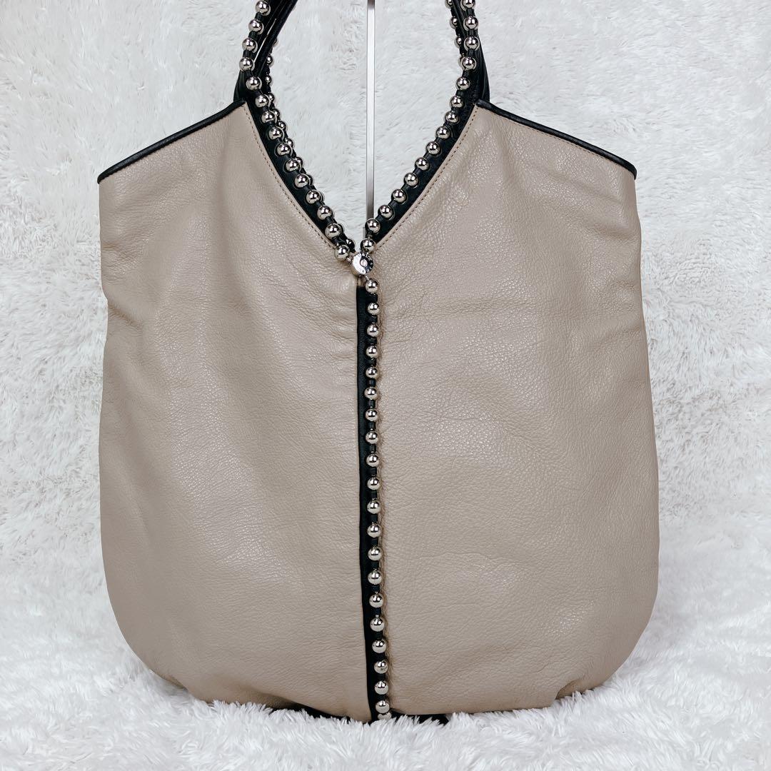 極美品✨希少　FURLA フルラ　トートバッグ　A4可　スタッズ　本革　ベージュ