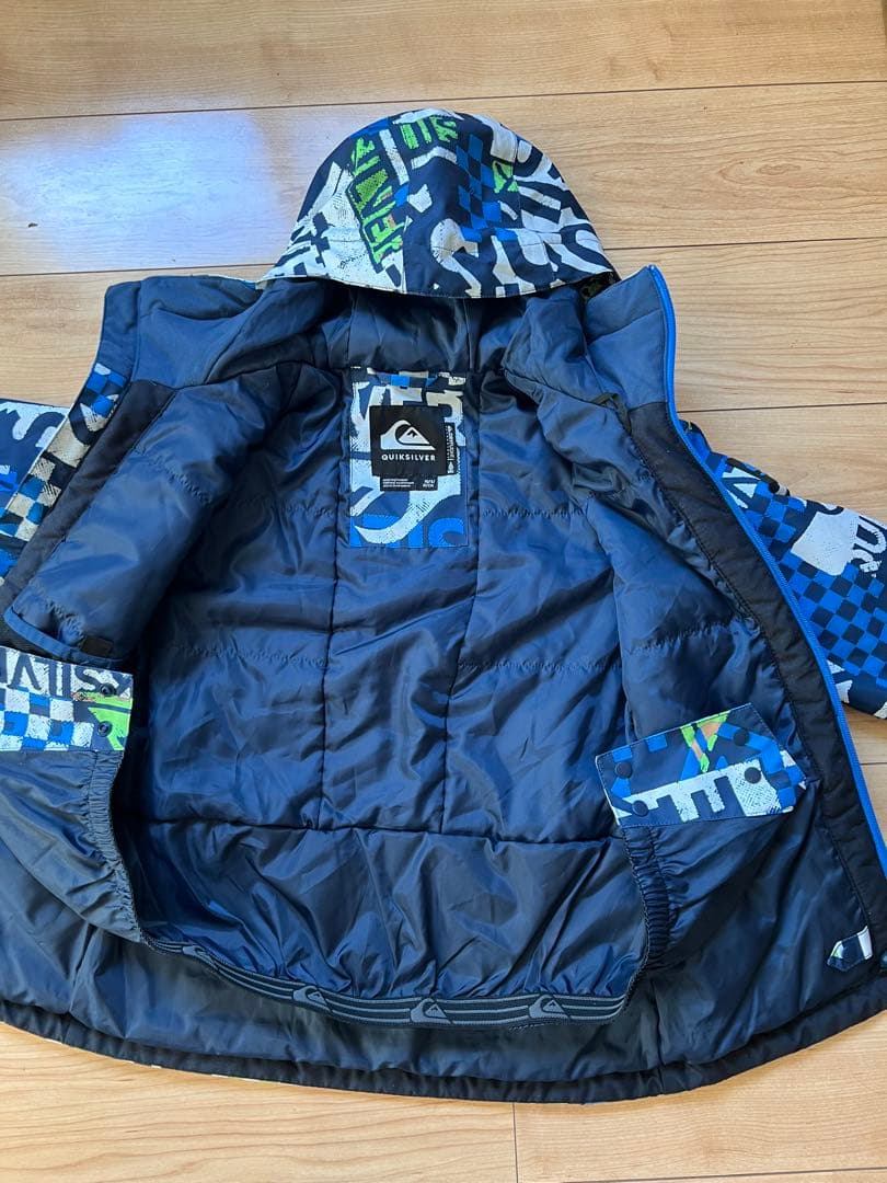 クイックシルバー キッズ 子供 スキースノーボードウェア　上下セット　140