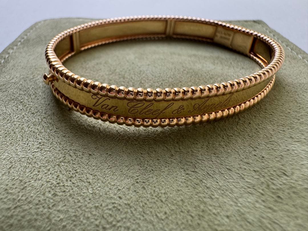 Van Cleef & Arpels ペルレシニアチュールブレスレット