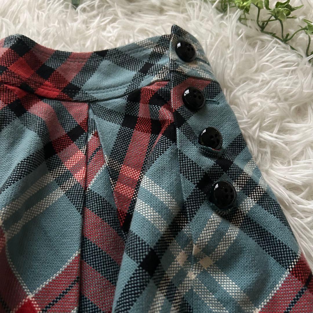 バーバリーブルーレーベル　水色　プリーツ　チェック　スカート ロゴ刺繍