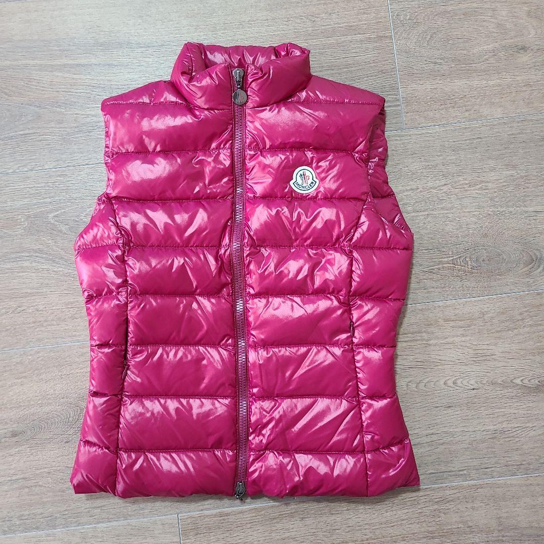 MONCLER ピンク ダウンベスト