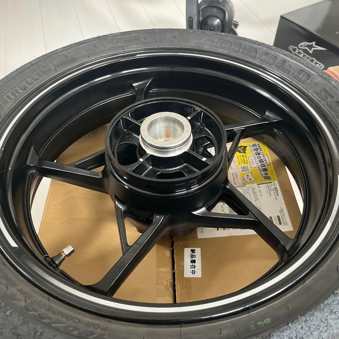 zx4r 2025 ホイールタイヤセット