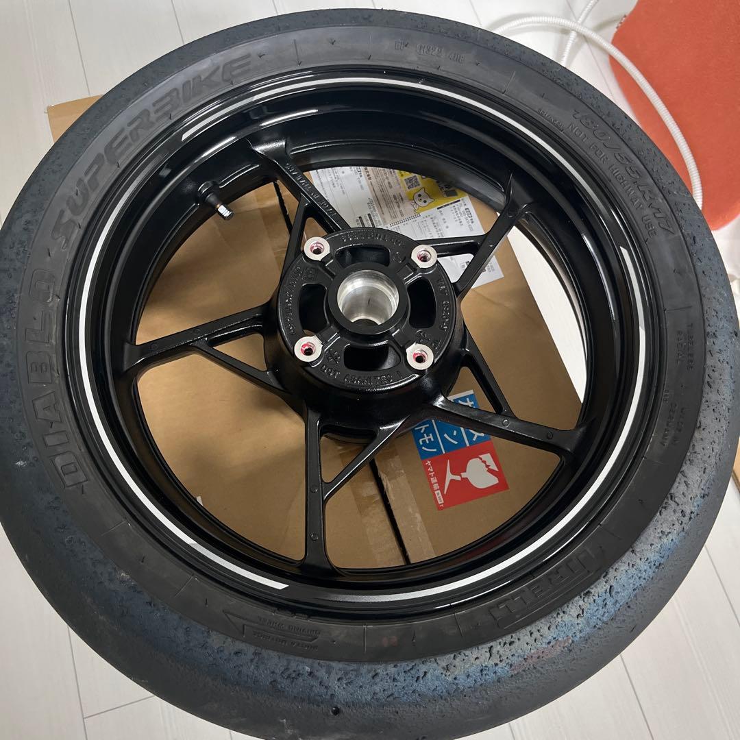 zx4r 2025 ホイールタイヤセット
