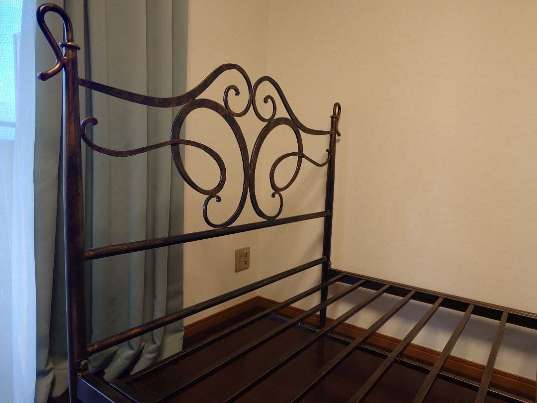 アンティーク風ベッド　パピヨン　セミダブルサイズ