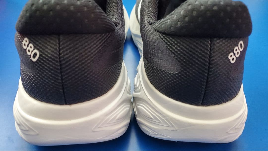 ニューバランス　Fresh Foam X 880 v15 28cm 4E メンズ