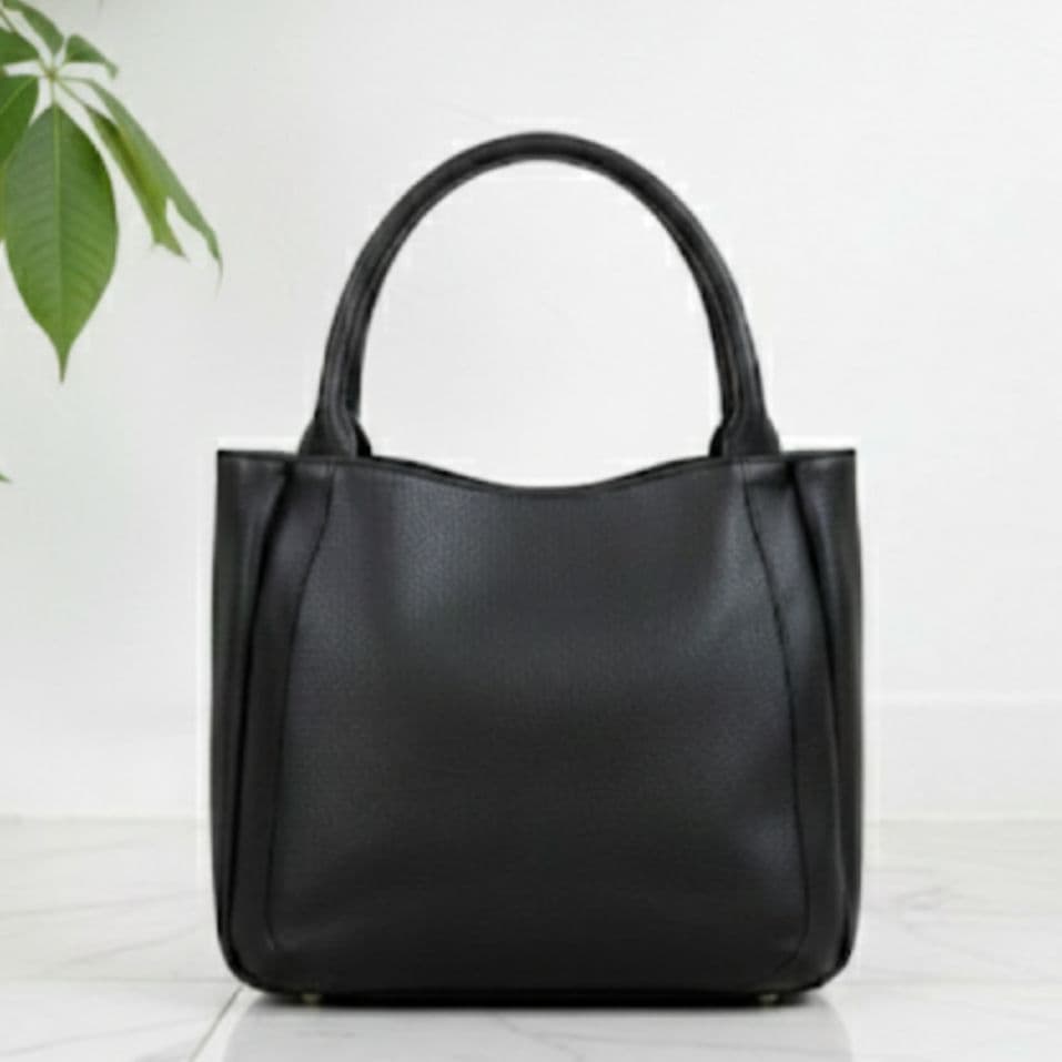 ✨未使用級✨Y' SACCS イザック　牛革　トートバッグ　A4　ブラック　М