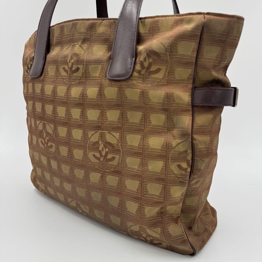 シャネル ニュートラベルGM トートバッグ ショルダーバッグ A4可 カーキ