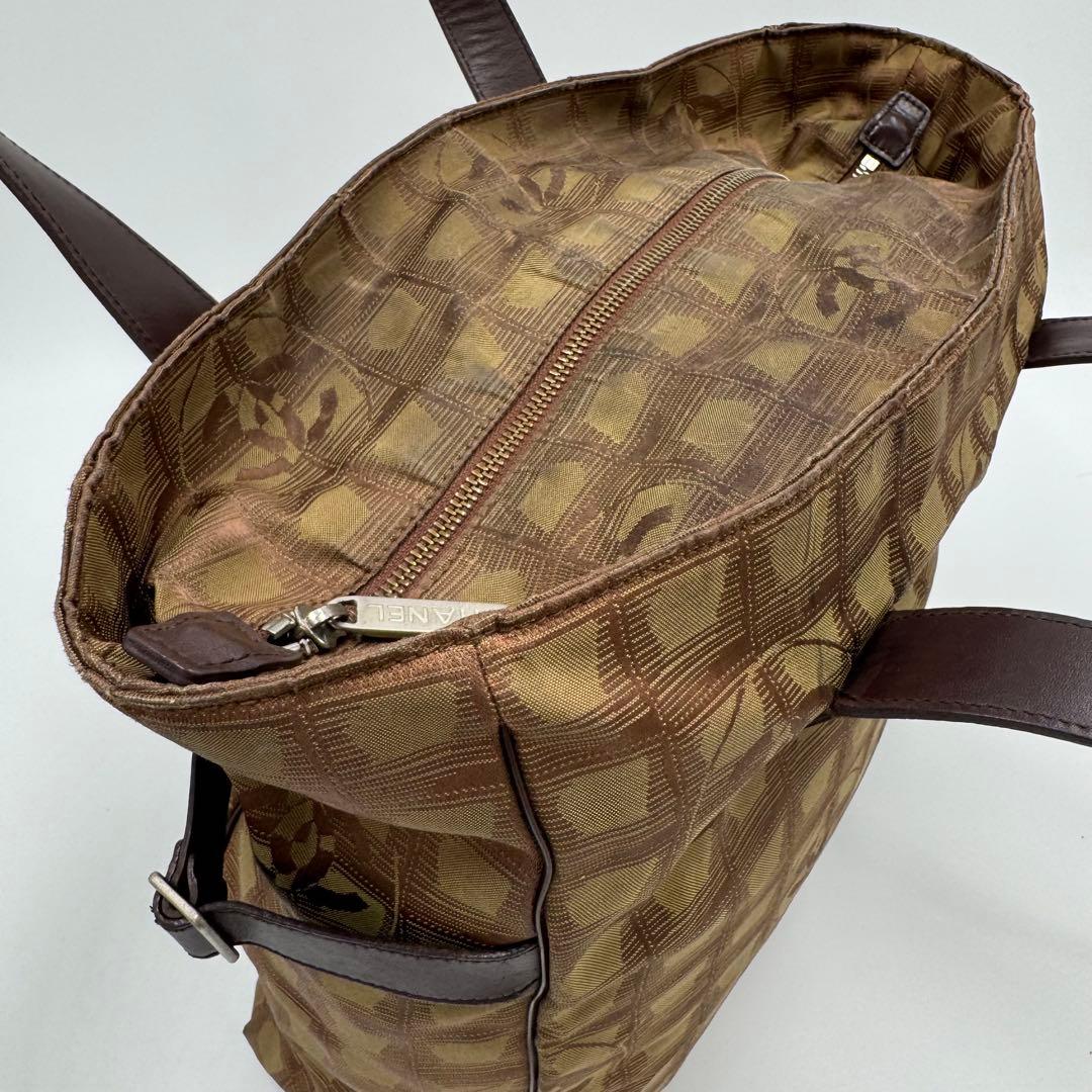 シャネル ニュートラベルGM トートバッグ ショルダーバッグ A4可 カーキ