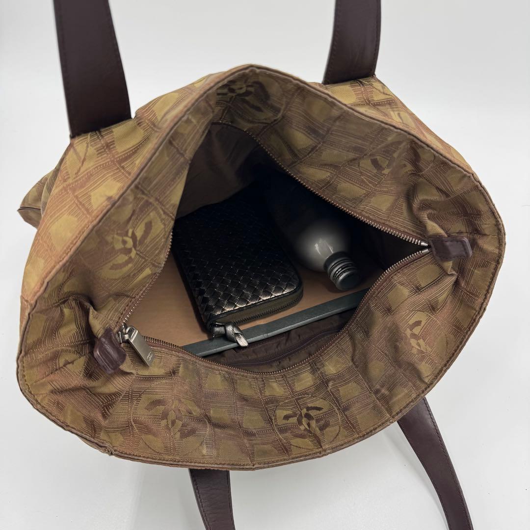 シャネル ニュートラベルGM トートバッグ ショルダーバッグ A4可 カーキ