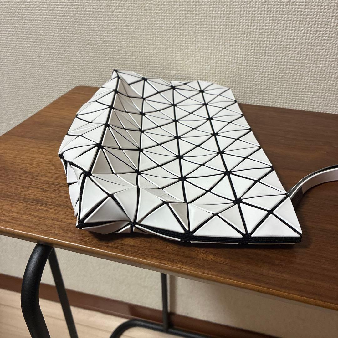 BAOBAO ISSEY MIYAKE ホワイトPrism クラッチバッグ