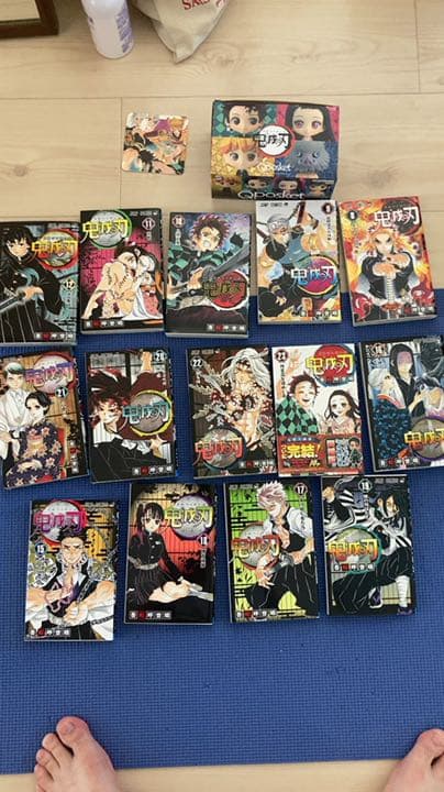 鬼滅の刃の漫画➕フィギュア