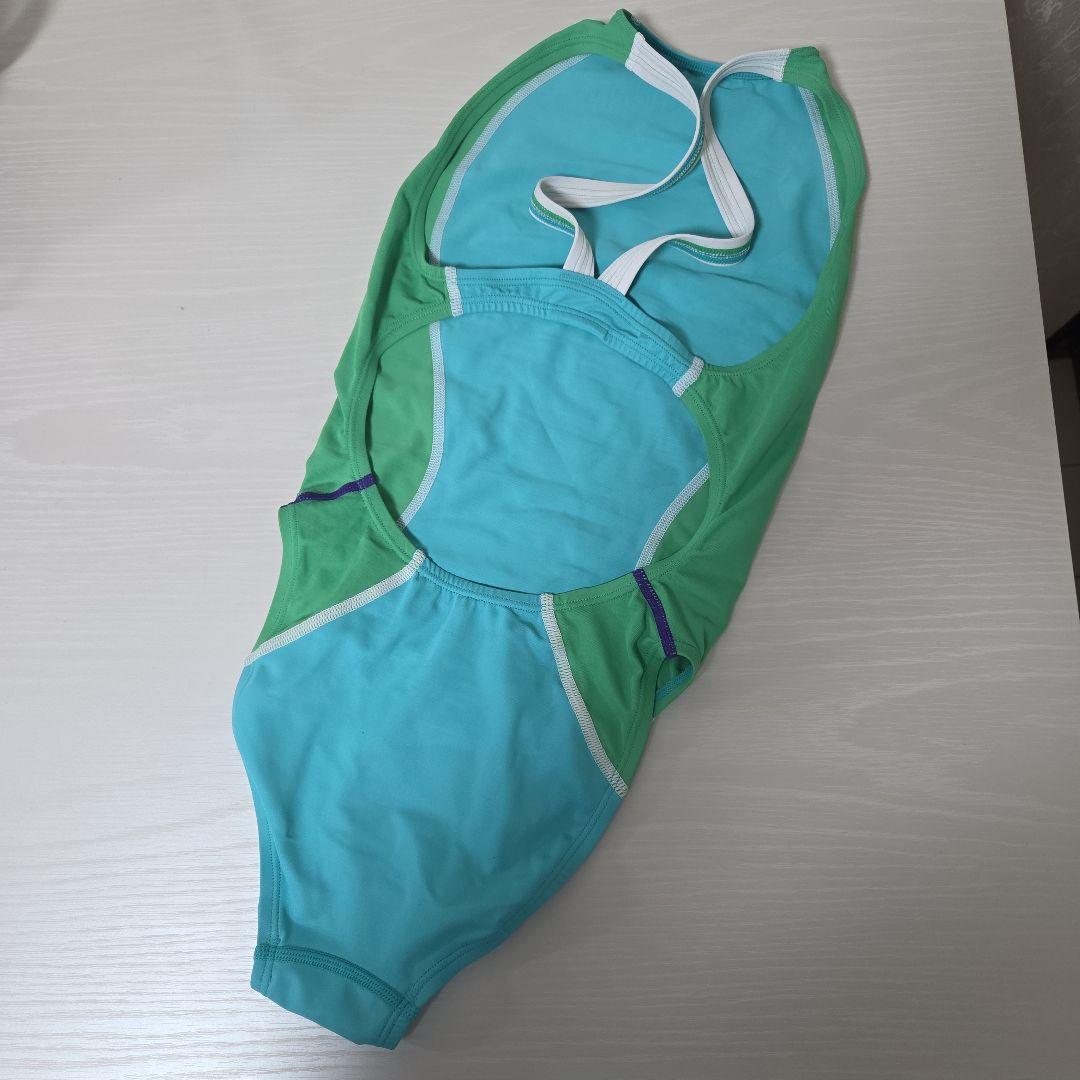 speedo スポーツ用水着 水色・緑