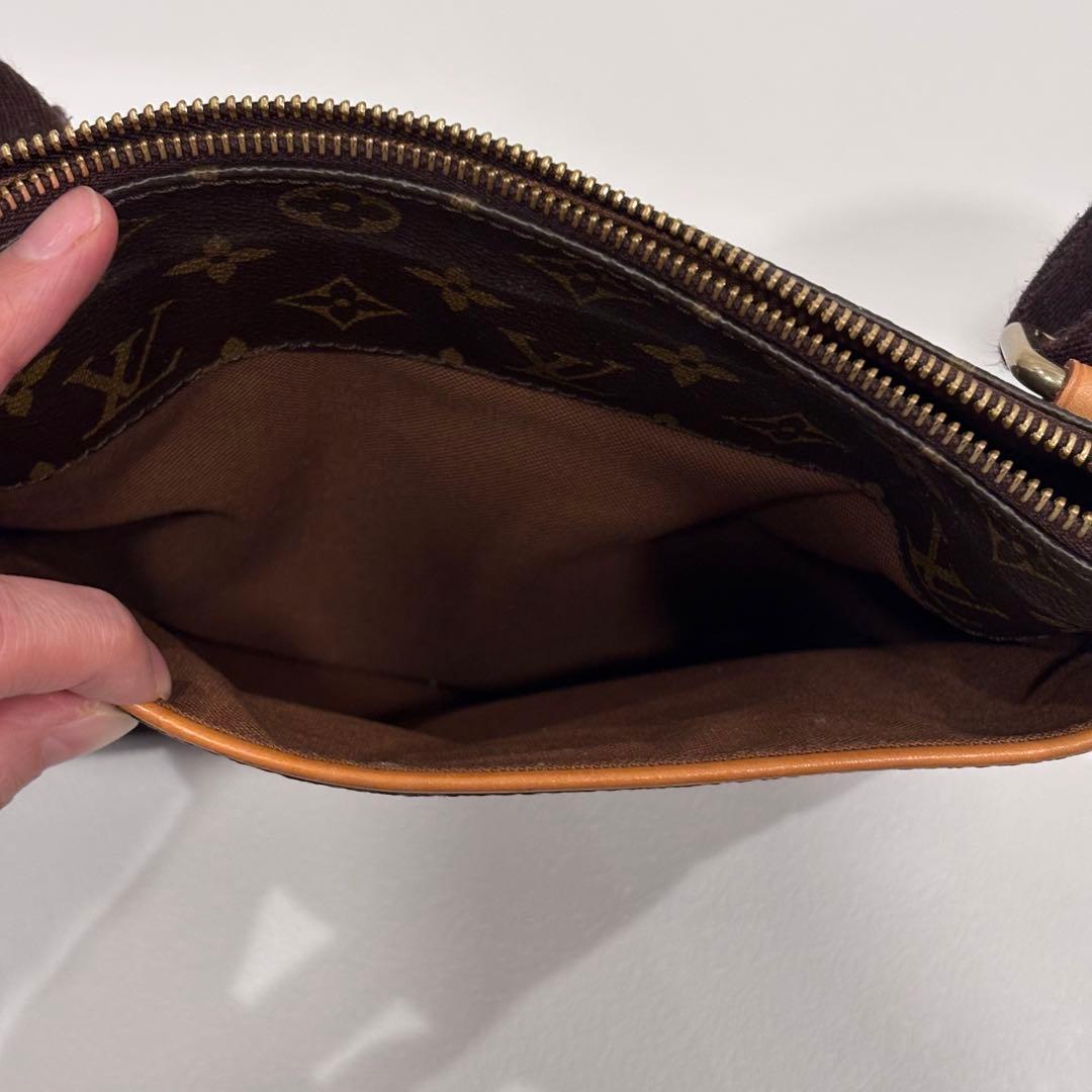 ルイ・ヴィトン　ポシェット・ヴァルミー　モノグラムキャンバス