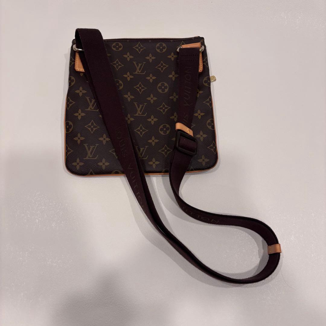 ルイ・ヴィトン　ポシェット・ヴァルミー　モノグラムキャンバス