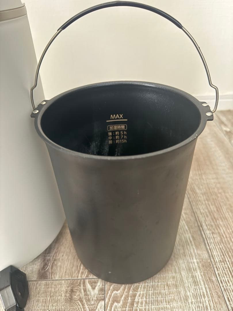 【美品】アイリスオーヤマ スチーム式加湿器 AHM-MH60-W ホワイト