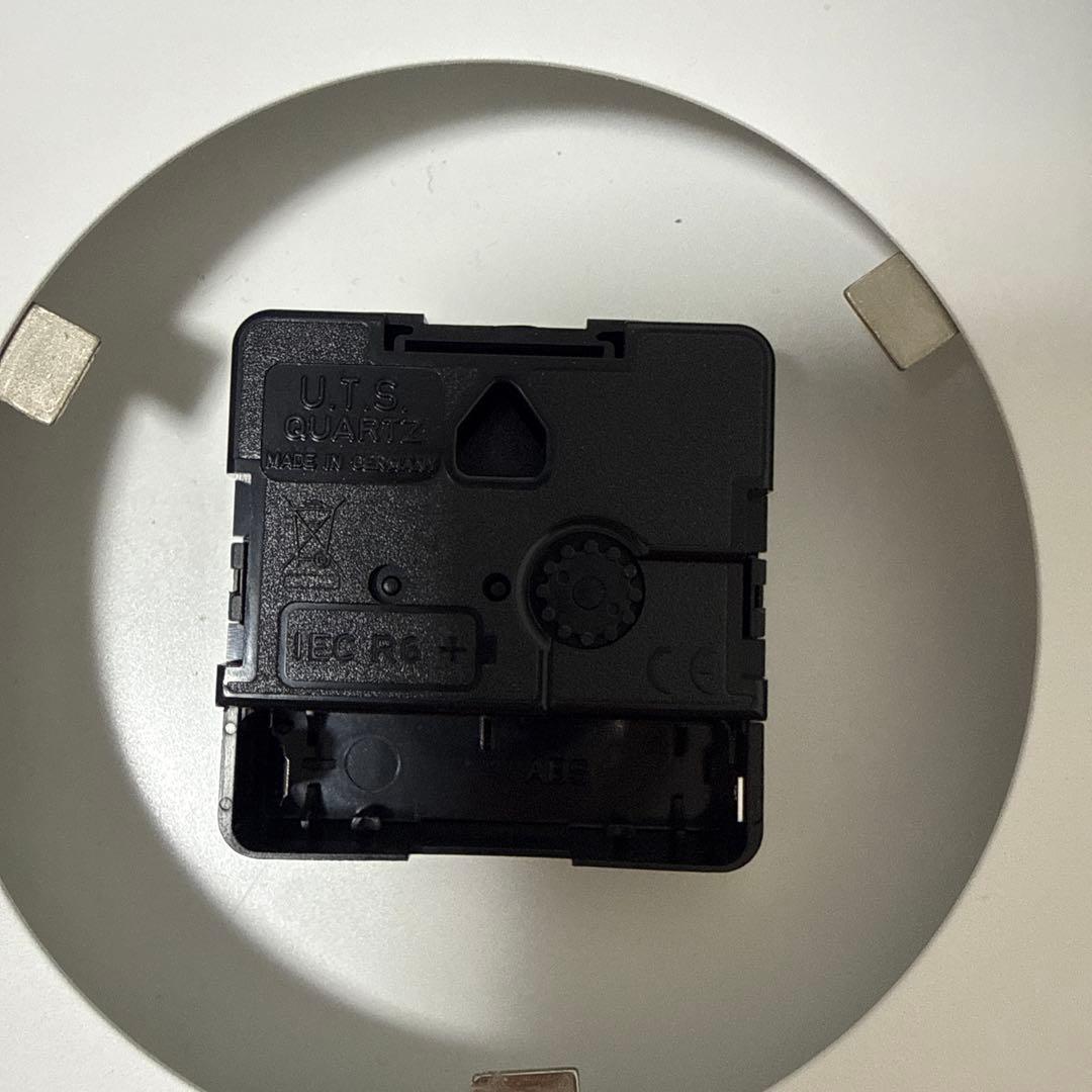 offWhite 時計 超貴重品 現在取り扱いほぼなし U.T.S QUARTZ
