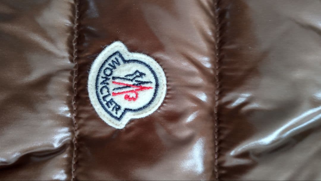 AMI　モンクレール　ダウンベスト　2