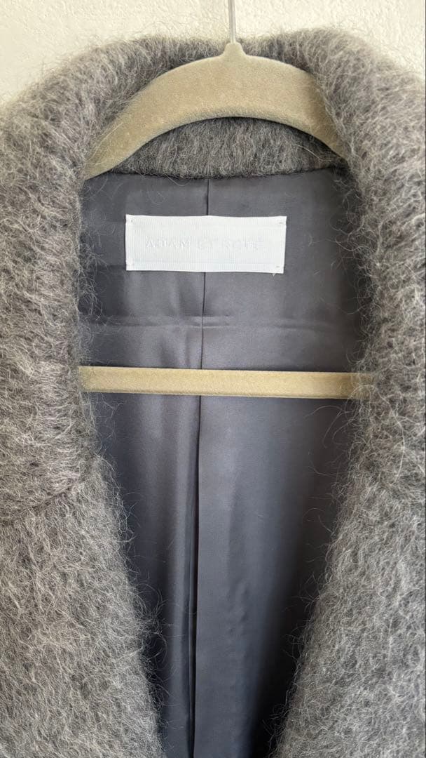 アダムエロペ　ウェーブシャギーミドルコート　ライトグレー