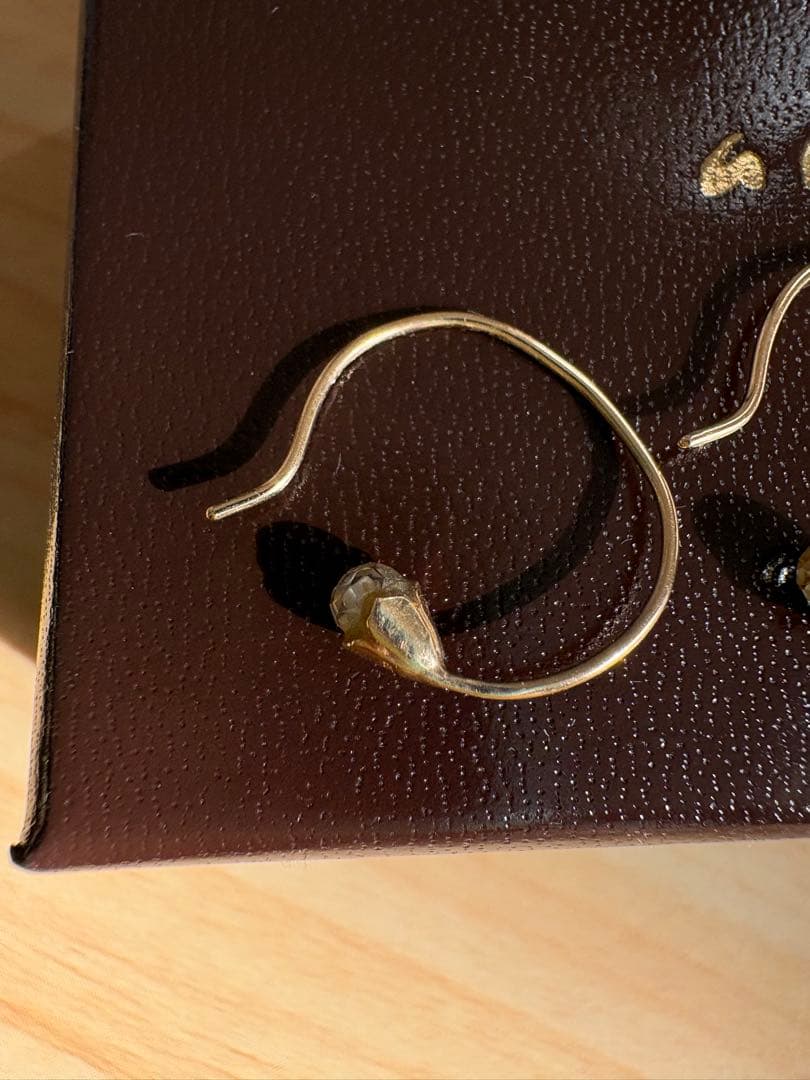 agete ゴールド フープピアス　つぼみ