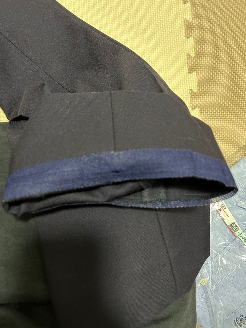 ジェイプレス スーツジャケットとシャツ