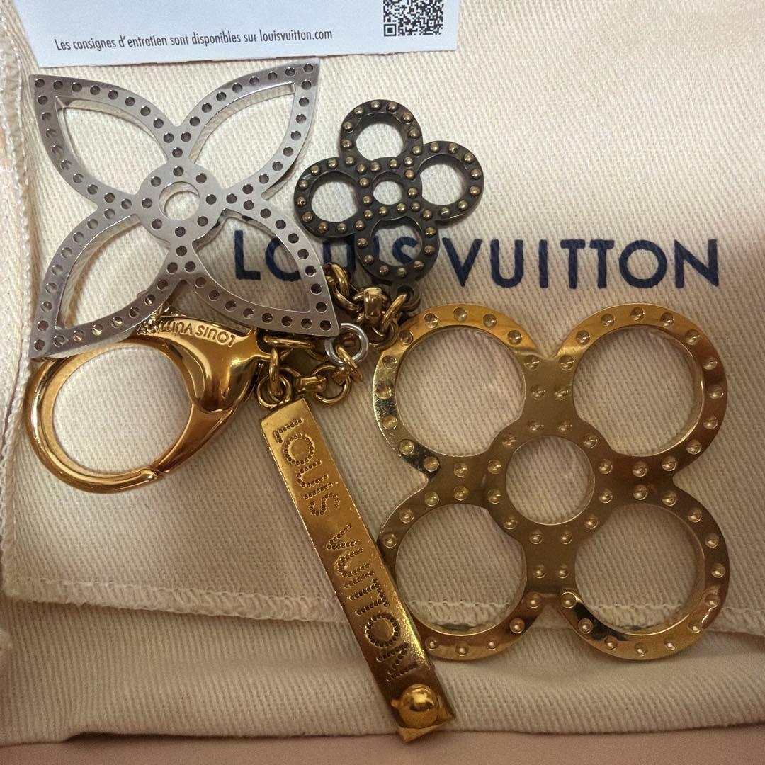 ルイヴィトン　バックチャーム