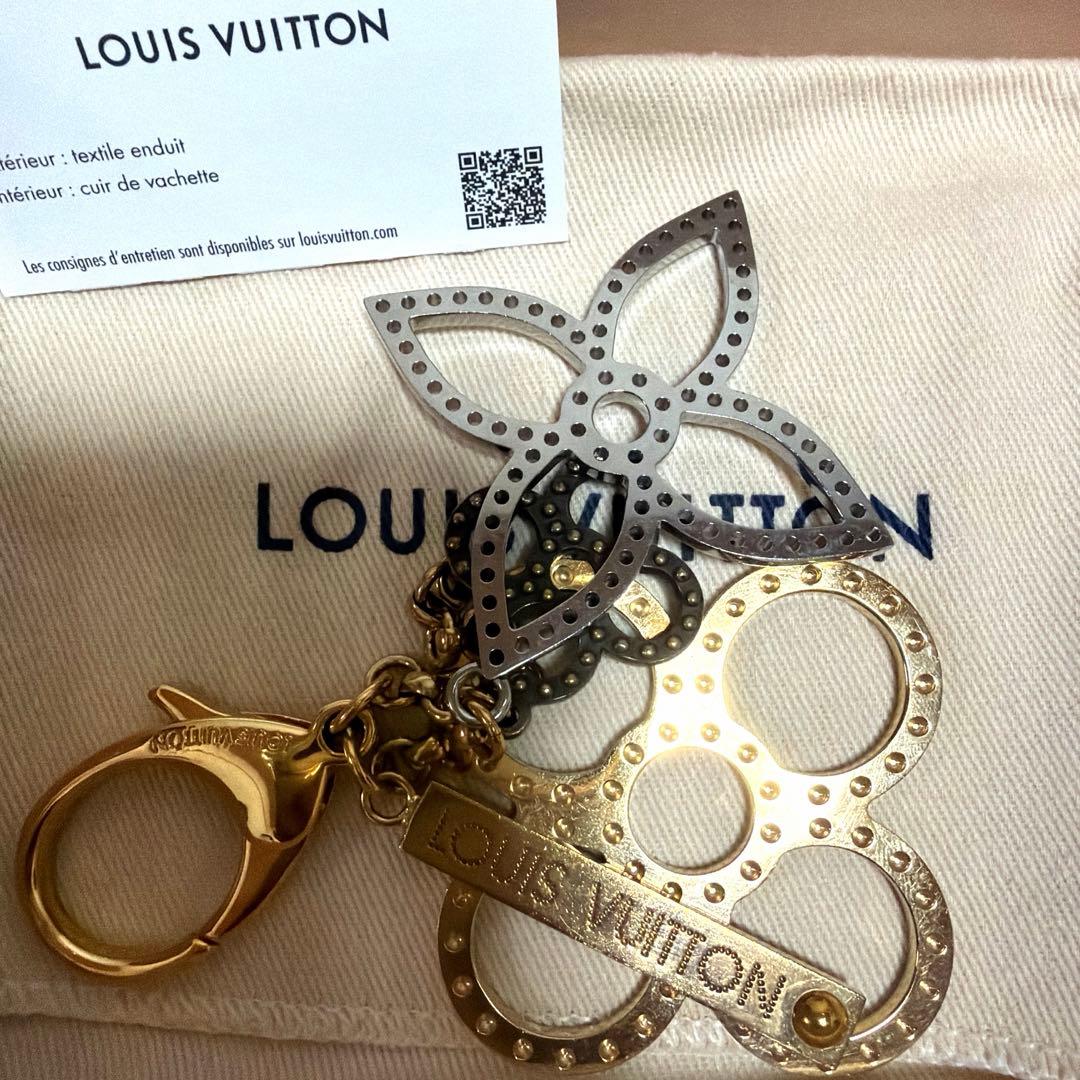 ルイヴィトン　バックチャーム