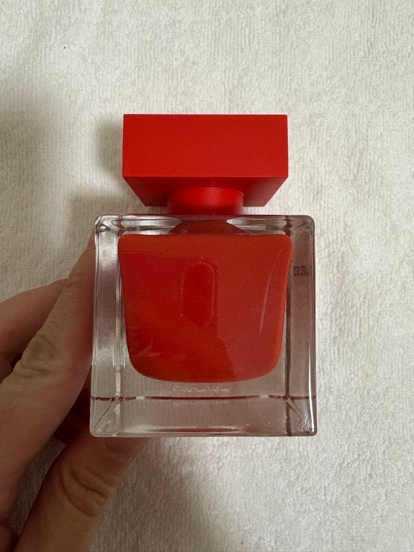 【赤ちゃん猿さま専用】Narciso Rodriguez 香水 レッド