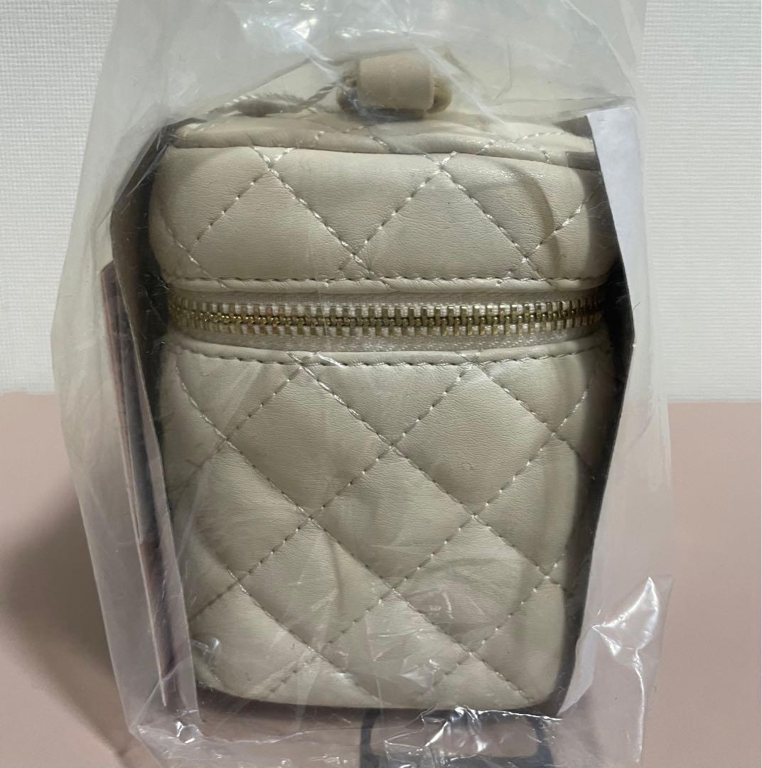 【新品未使用】Darich キルティングスクエアミニバッグ ゴールドパーツ