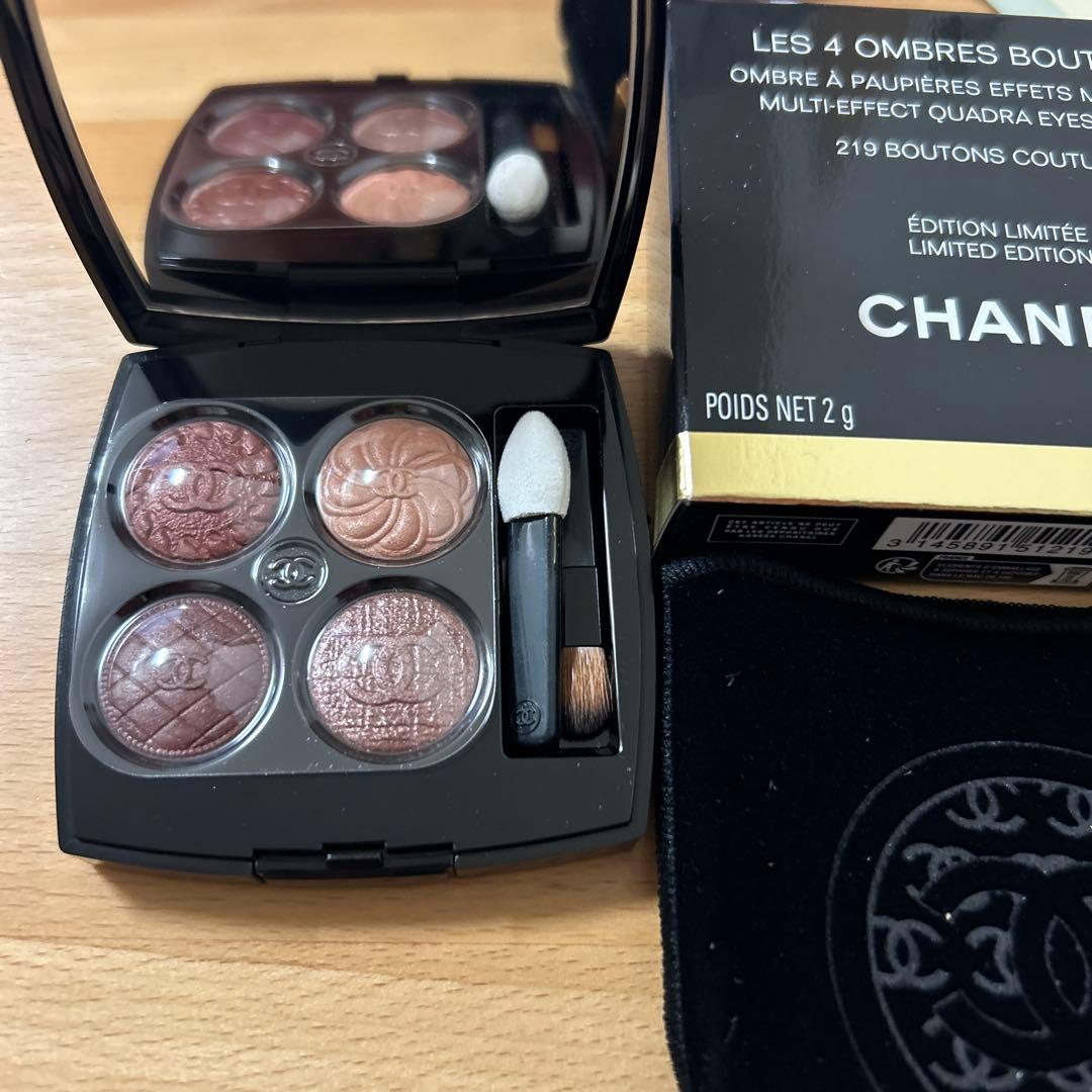 CHANEL アイシャドウ　レキャトル　オンブル　ブトン219 ブトンクチュール
