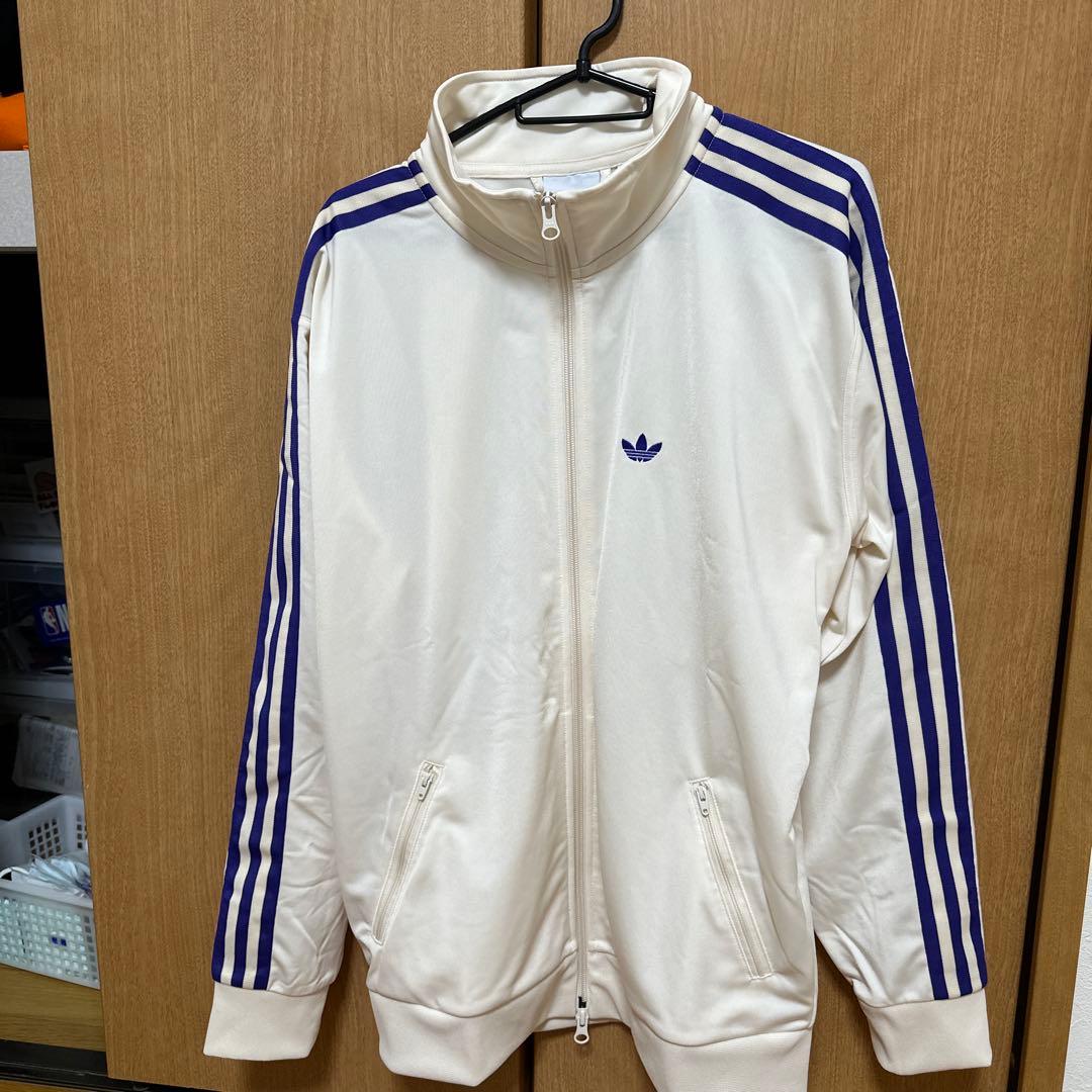 adidas ホワイト トラックジャケット
