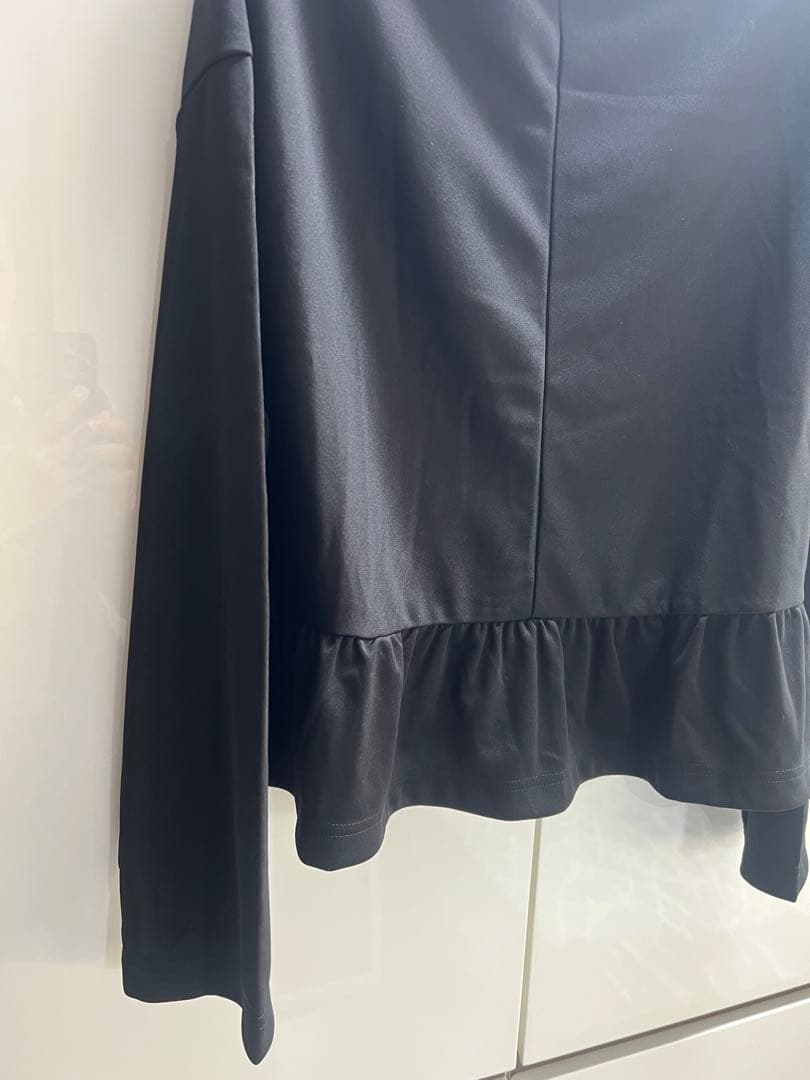 新品未使用　COMME des GARÇONS ブラック長袖トップス XS