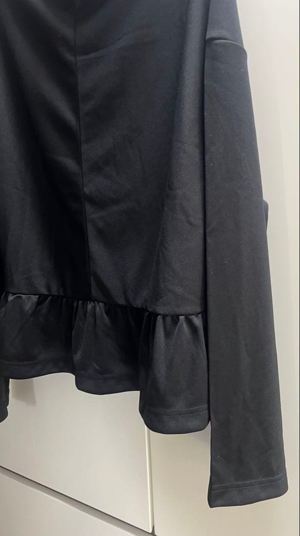 新品未使用　COMME des GARÇONS ブラック長袖トップス XS