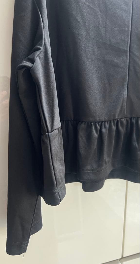 新品未使用　COMME des GARÇONS ブラック長袖トップス XS