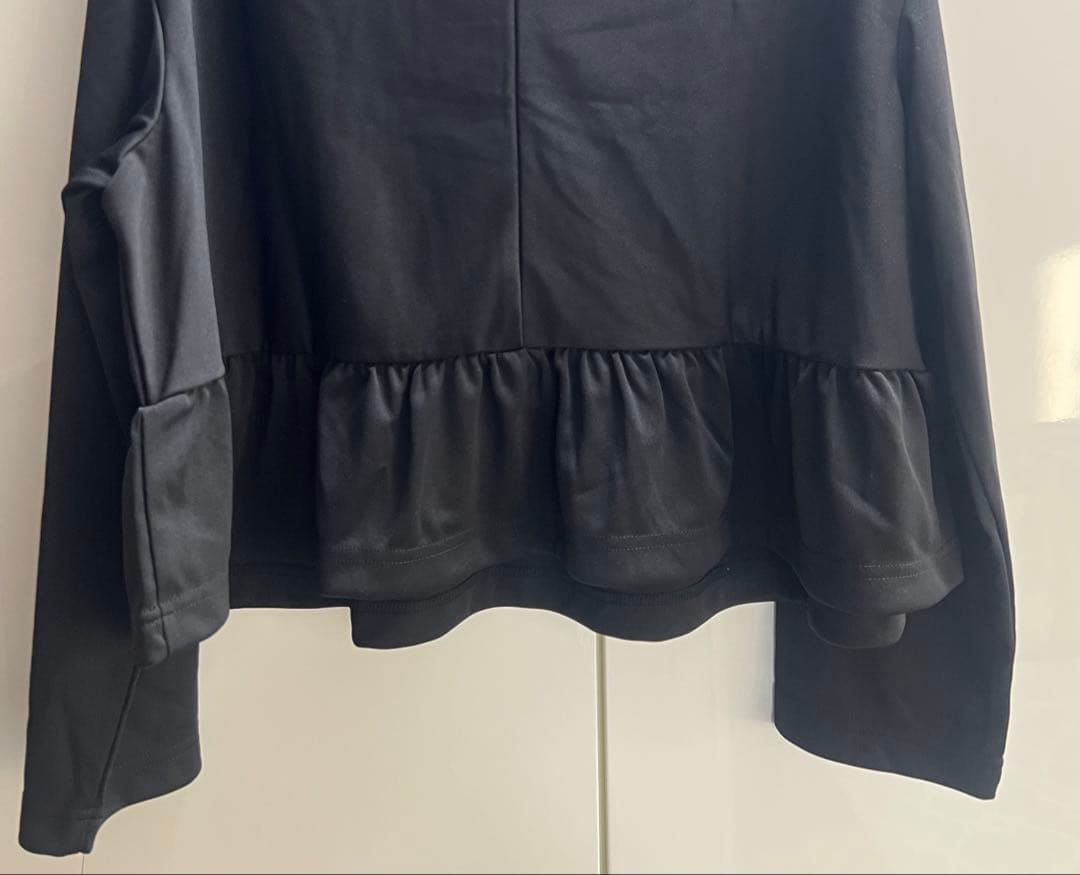 新品未使用　COMME des GARÇONS ブラック長袖トップス XS