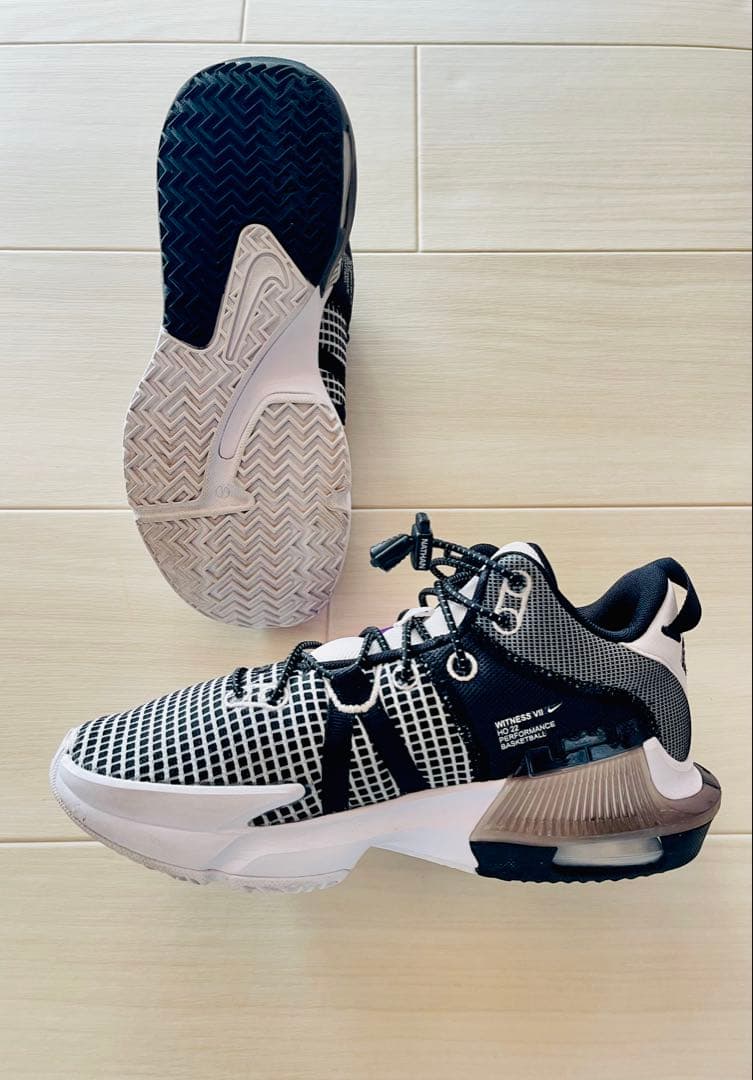 24.5 NIKE バスケットボール バッシュ スニーカー レブロン