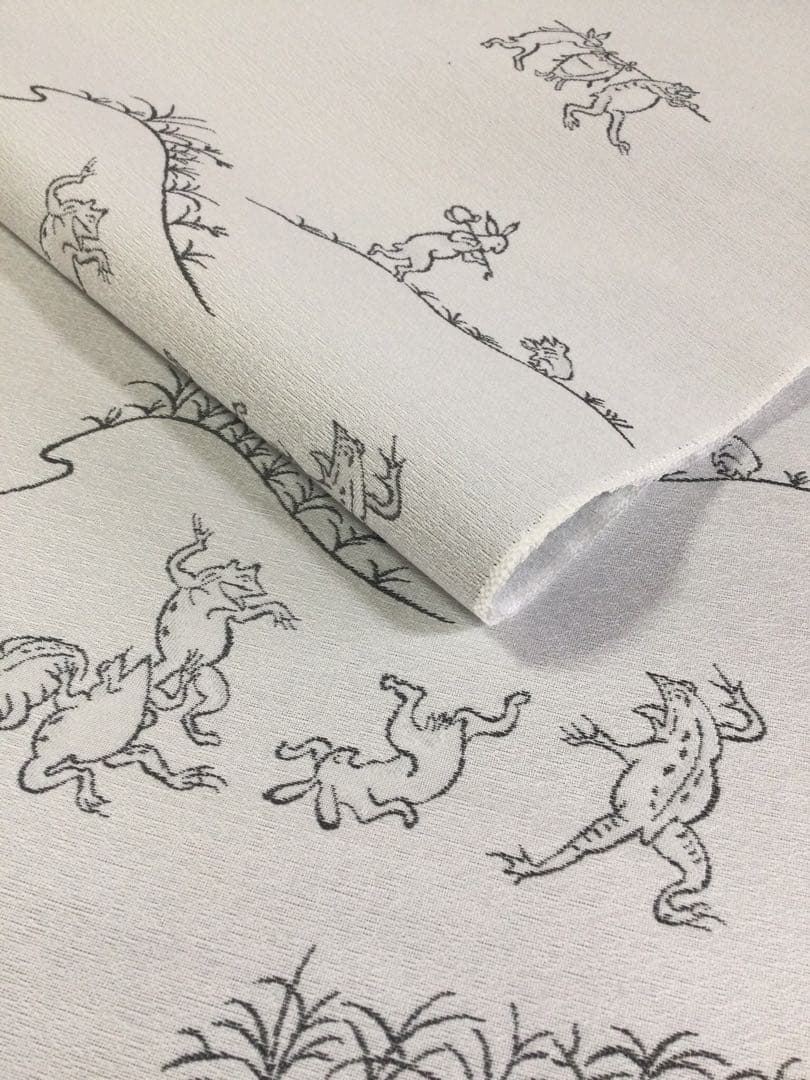 素敵な装い！西陣名古屋帯 綿芯仕立、ガード加工済「鳥獣人物戯画」薄グレー簡易包装