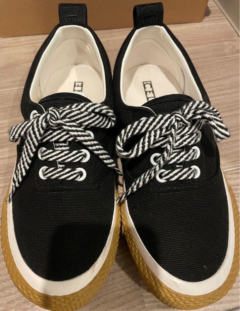 CÉLINE 黒 キャンバス スニーカー