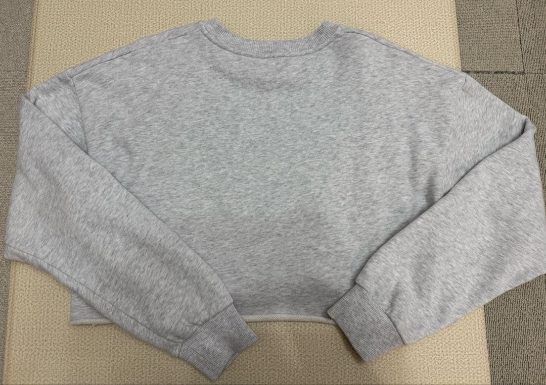 セリーヌ　クロップド丈　スウェットトレーナー