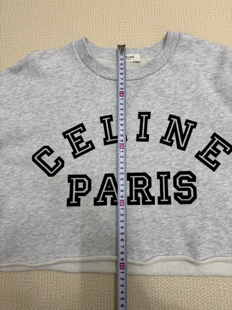 セリーヌ　クロップド丈　スウェットトレーナー