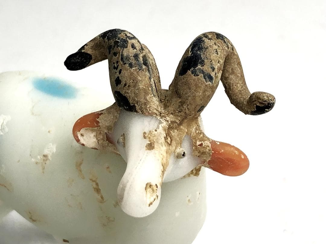 【 古代ガラス 】　ヤギ　出土品